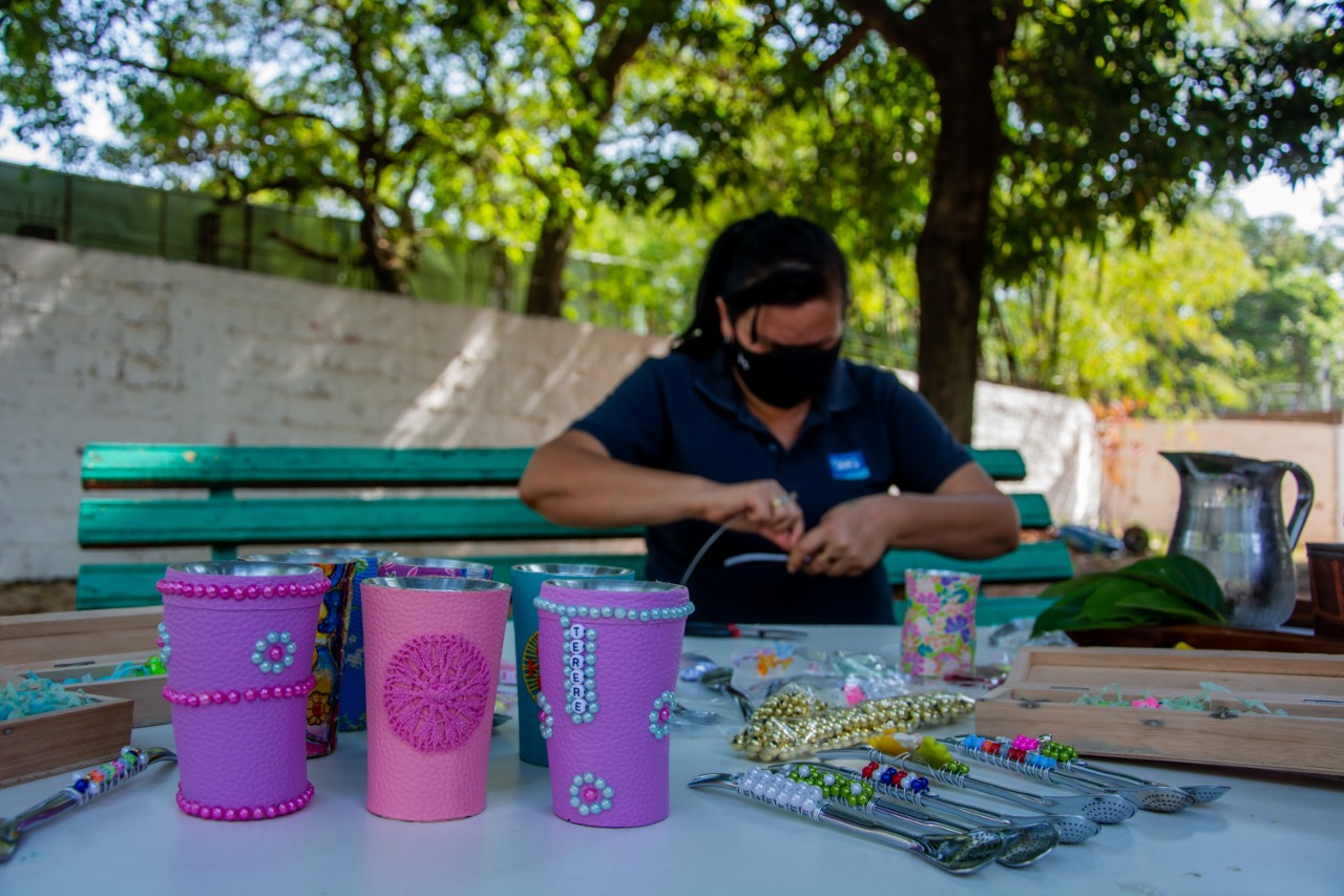privadas de libertad expondrán trabajos de guampas y bombillas