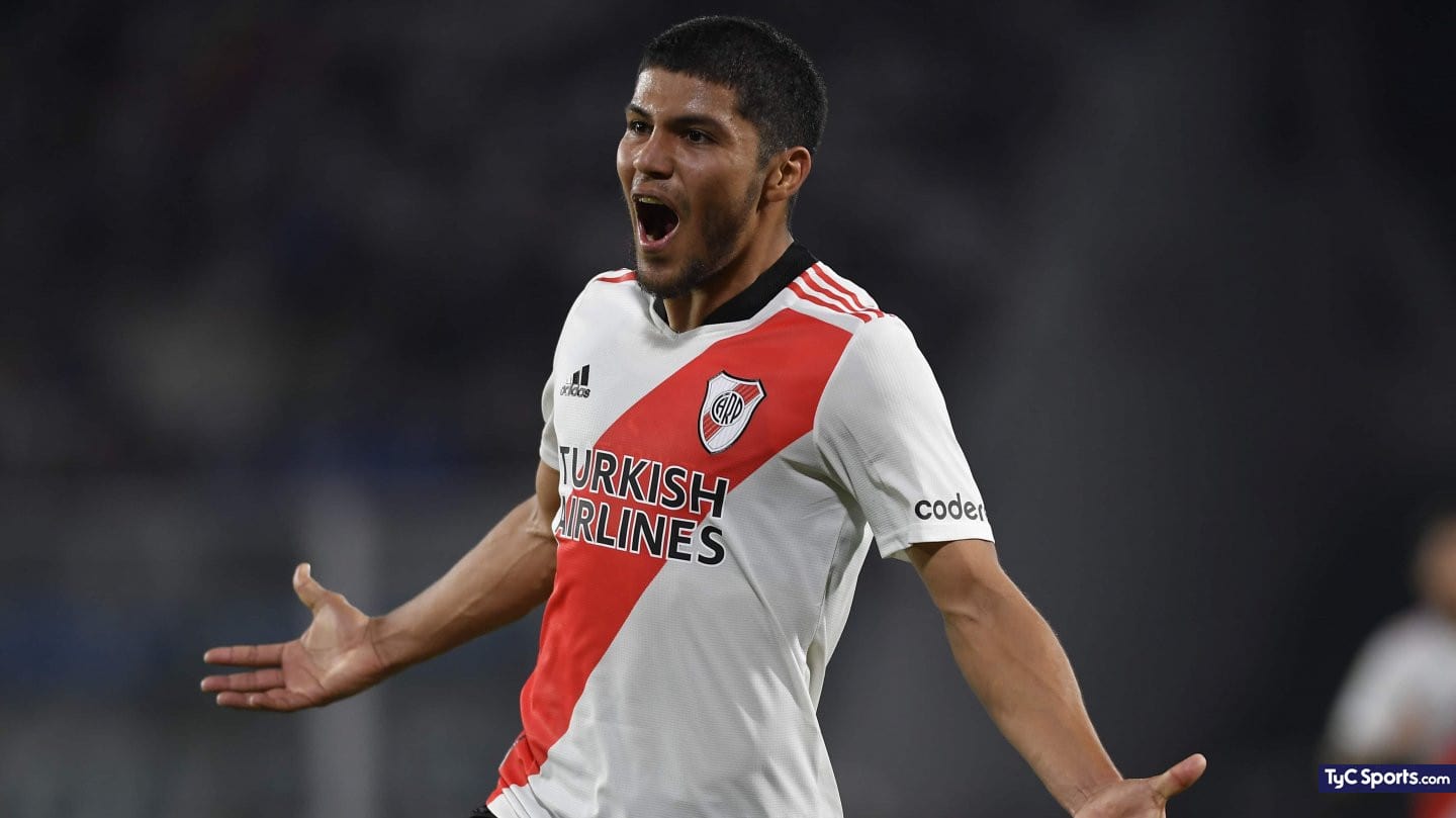 Robert Rojas renovará con River y tendría la cláusula de salida más alta del plantel
