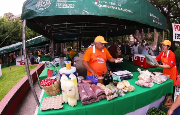 Productores generaron casi G. 90 millones en ferias del MAG. Foto: Agencia IP.