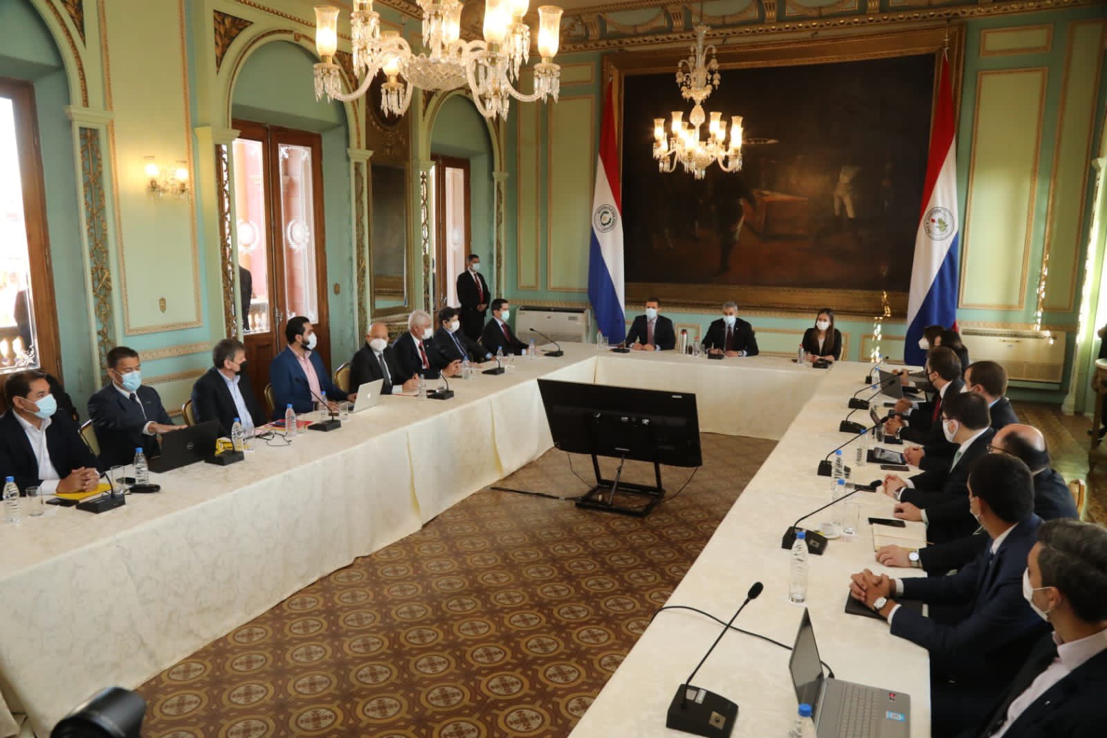 Ejecutivo anuncia la creación de un fondo para mitigar suba de combustible. Foto: Presidencia.
