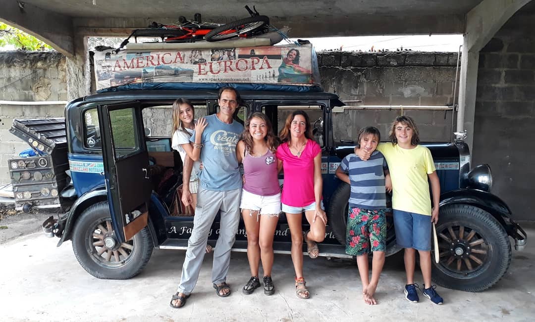 La familia viajó por el mundo a bordo de un automóvil de 1928