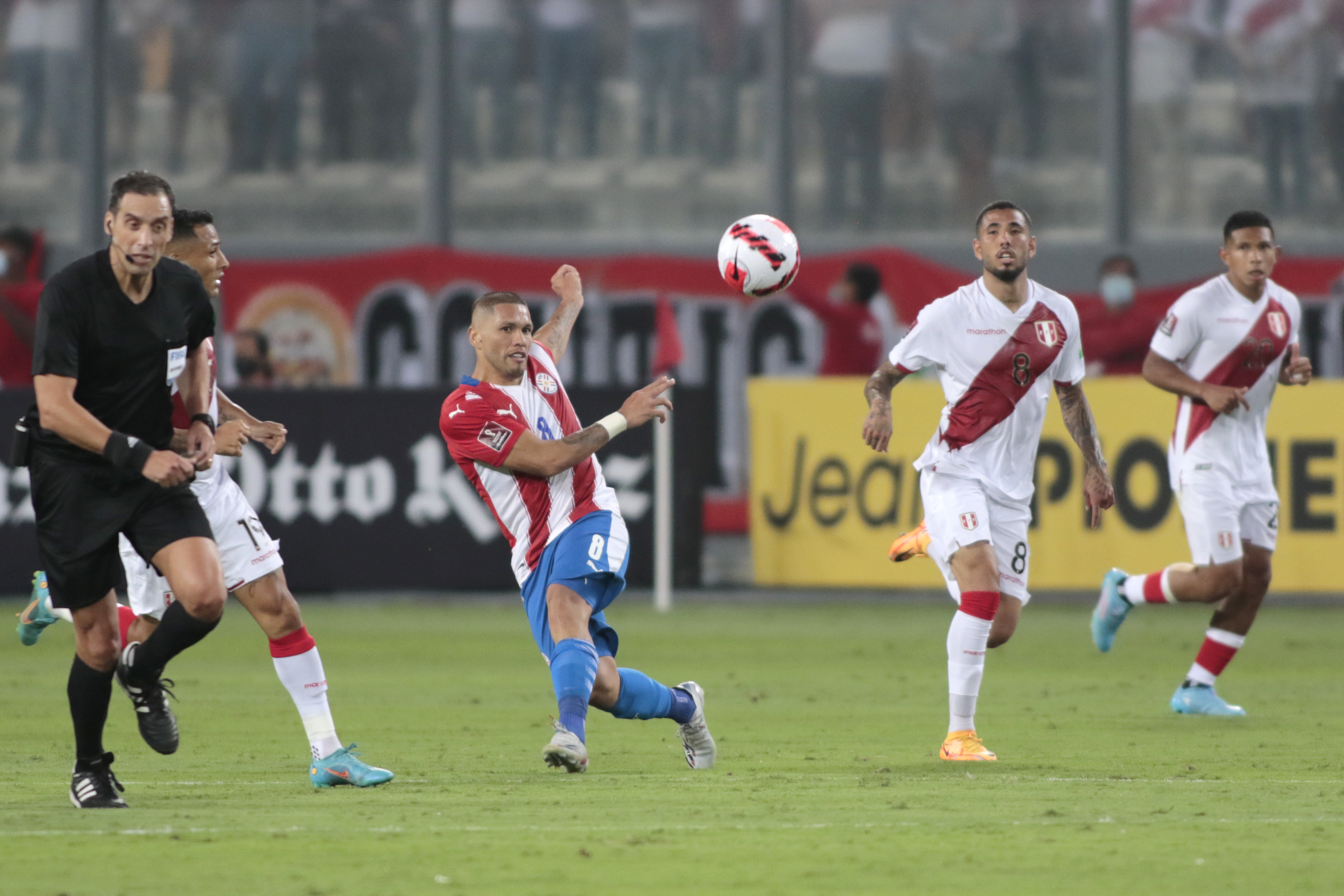 Paraguay cayó ante Perú por 2-0. Foto: @Albirroja