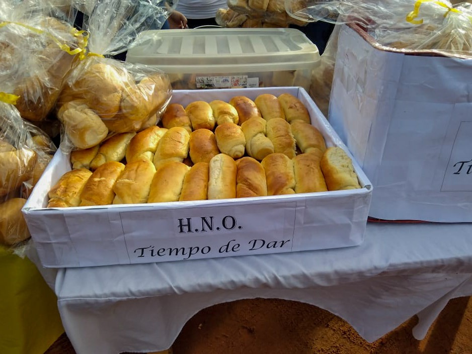 Los panes fueron entregados al barrio Sander de Asunción