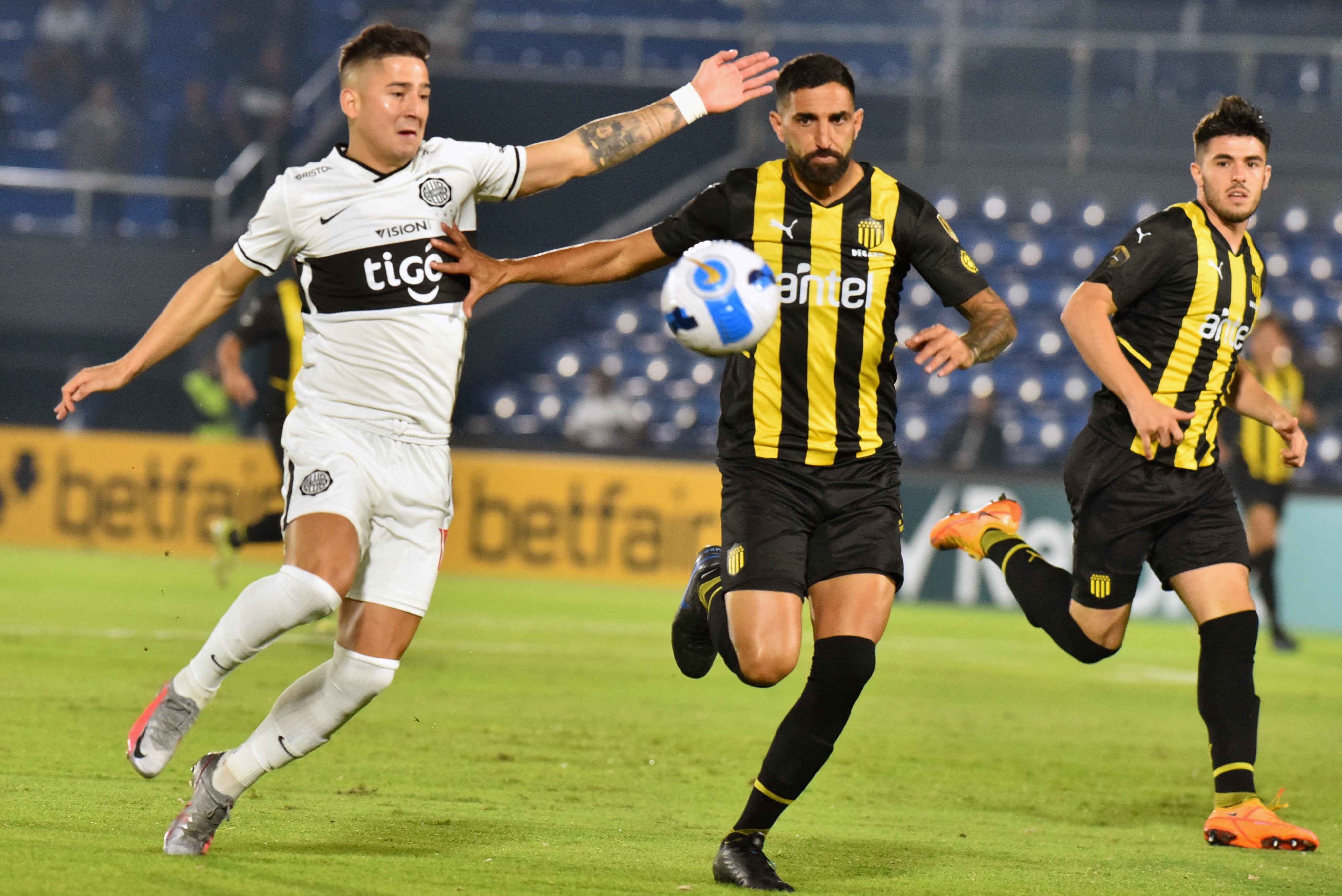 Olimpia venció a Peñarol este miércoles. Foto: Libertadores.
