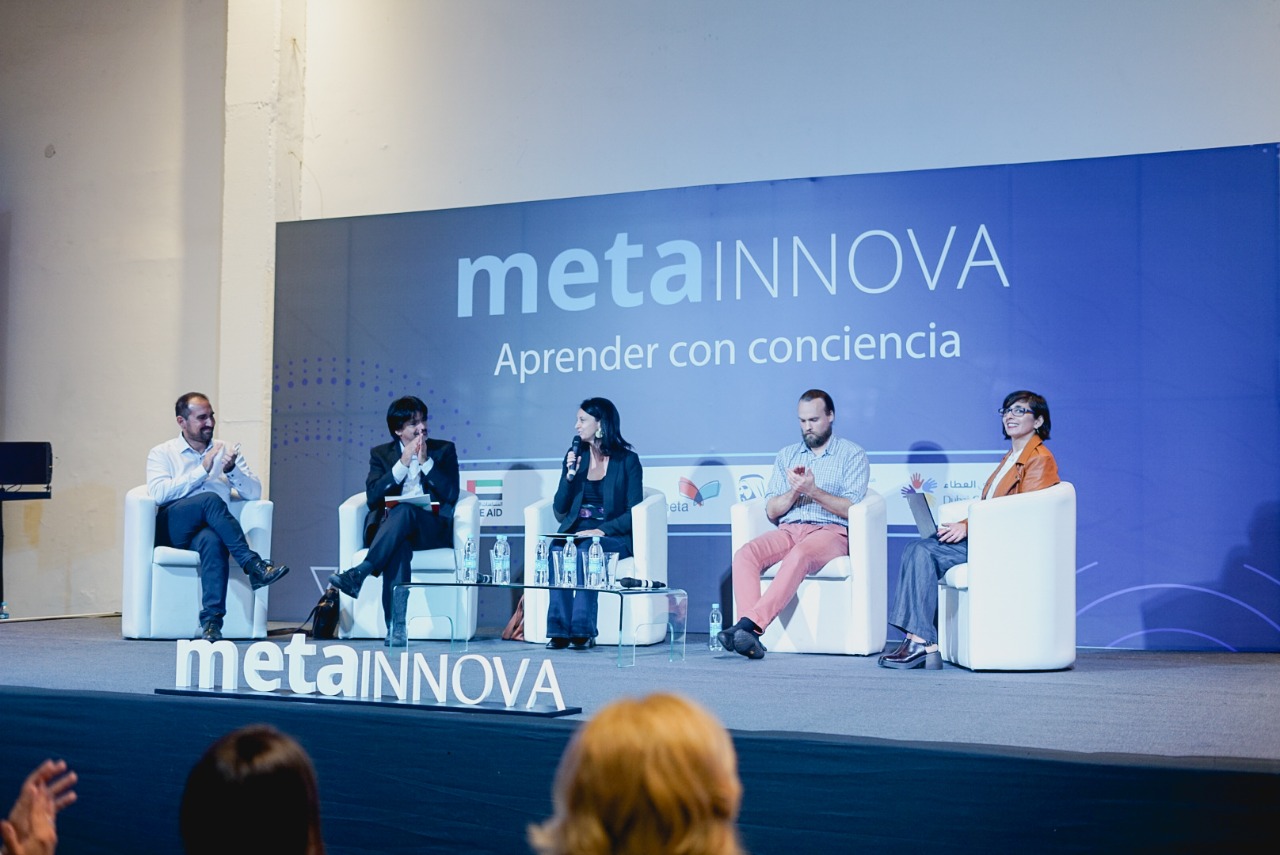 este seminario tiene como objetivo primordial promover acciones que mejoren la calidad en la educación