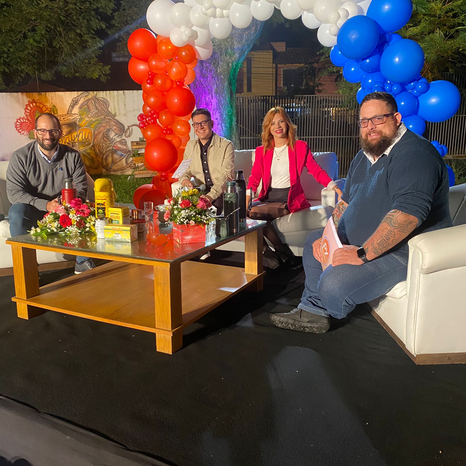 ¡‘Paraguay En Vivo’ cumplió 1.000 programas al aire! Foto: Unicanal - Trece.