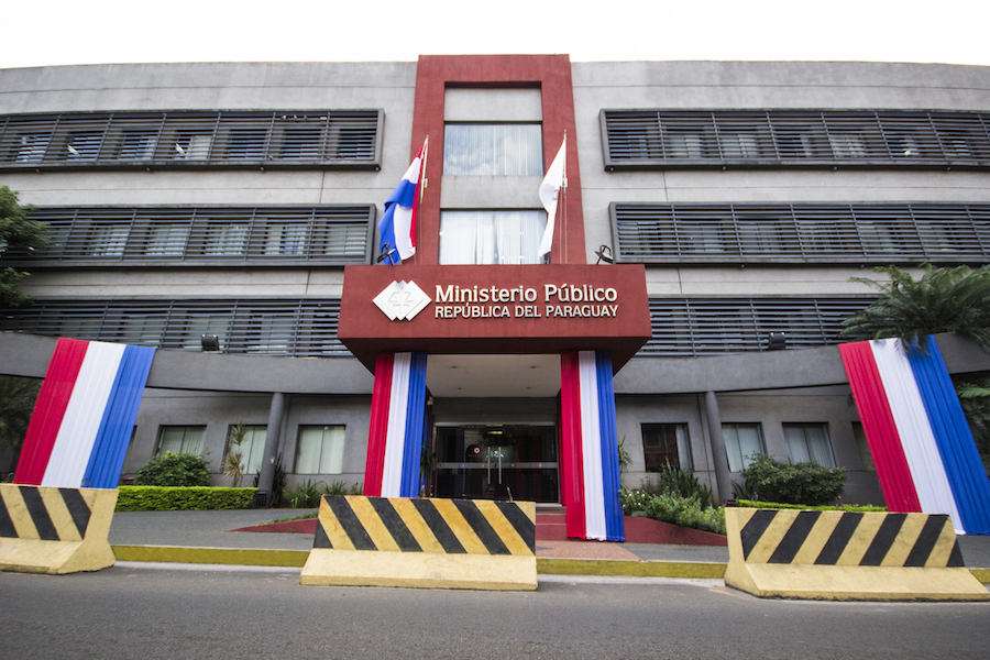 Comitiva fiscal-policial viaja hoy a Colombia