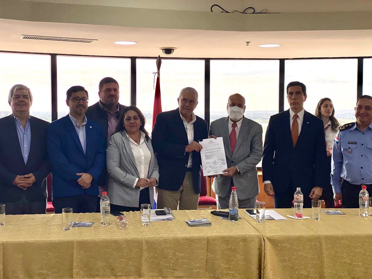 Presentan proyecto para reformar y modernizar la Policía