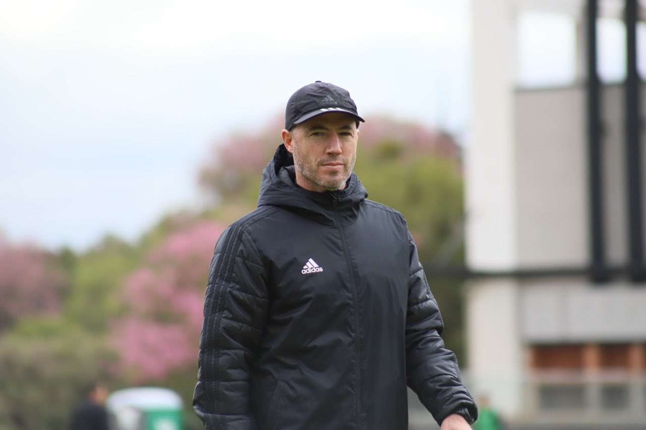 Ayudante técnico de Garnero demandó a Olimpia ante la FIFA