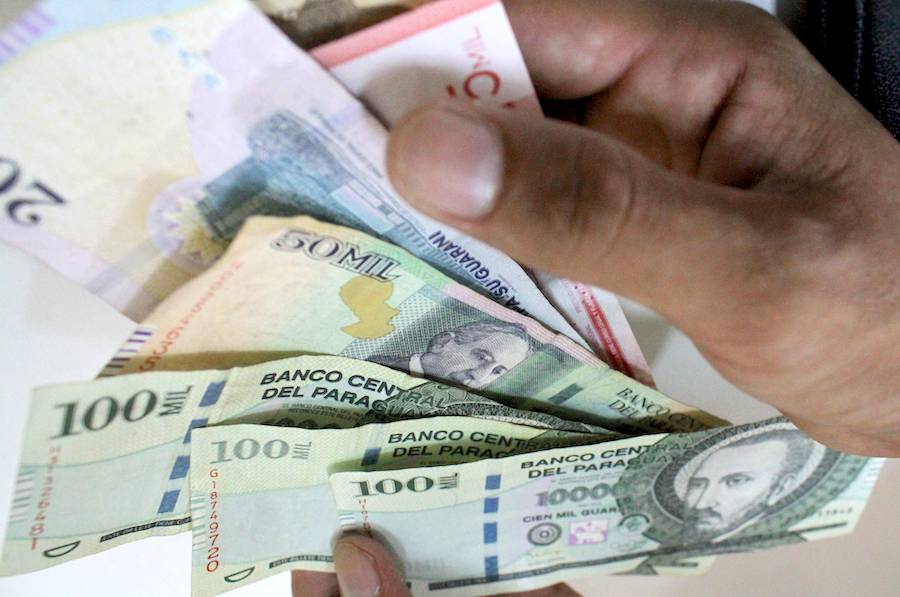 Más de 500 mil trabajadores del sector privado ganan menos del sueldo mínimo
