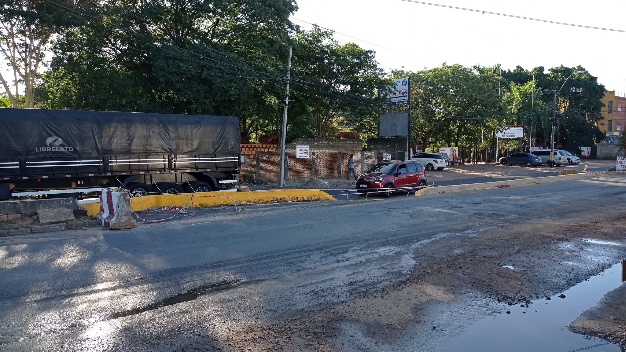 Aseguran que giro a la izquierda entre las venidas Perón y Cacique fue habilitado sin criterios viales. Foto: @pablocallizob