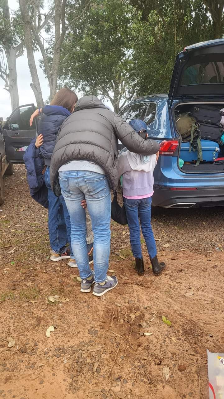 Niñas alemanas ya se encuentran con su familia. Foto: Gentileza.