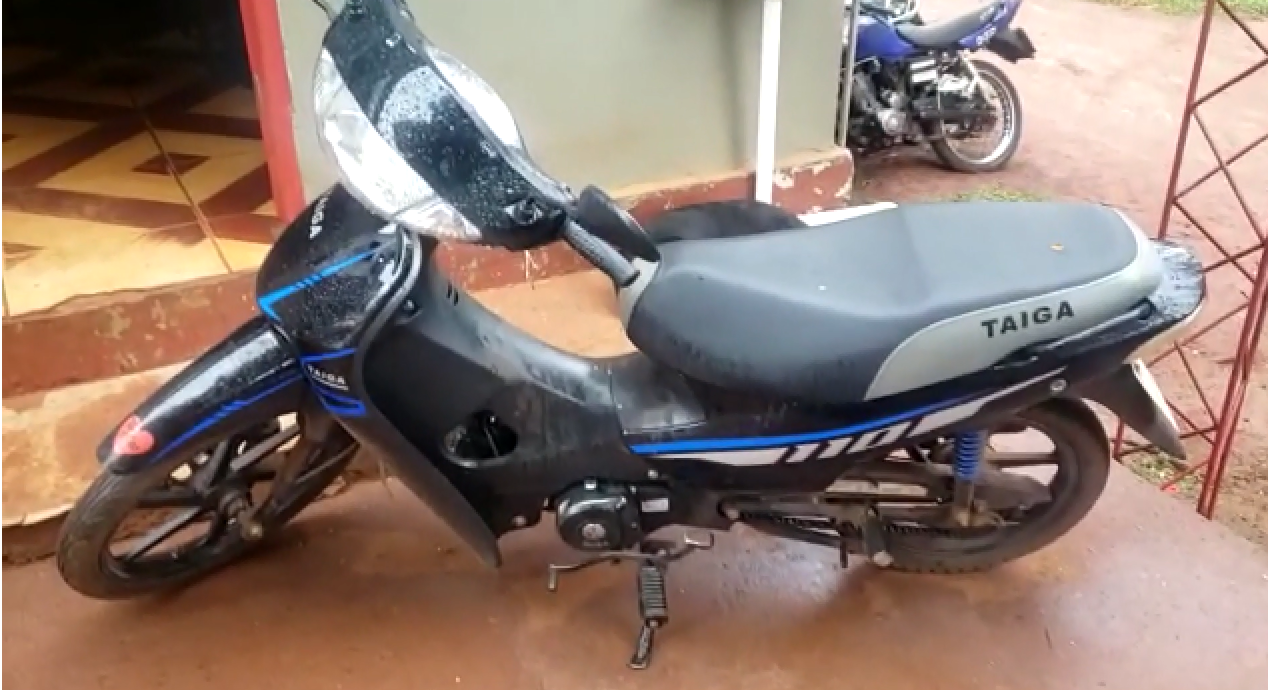Robó una moto, pero la llevó al taller del hermano de la víctima