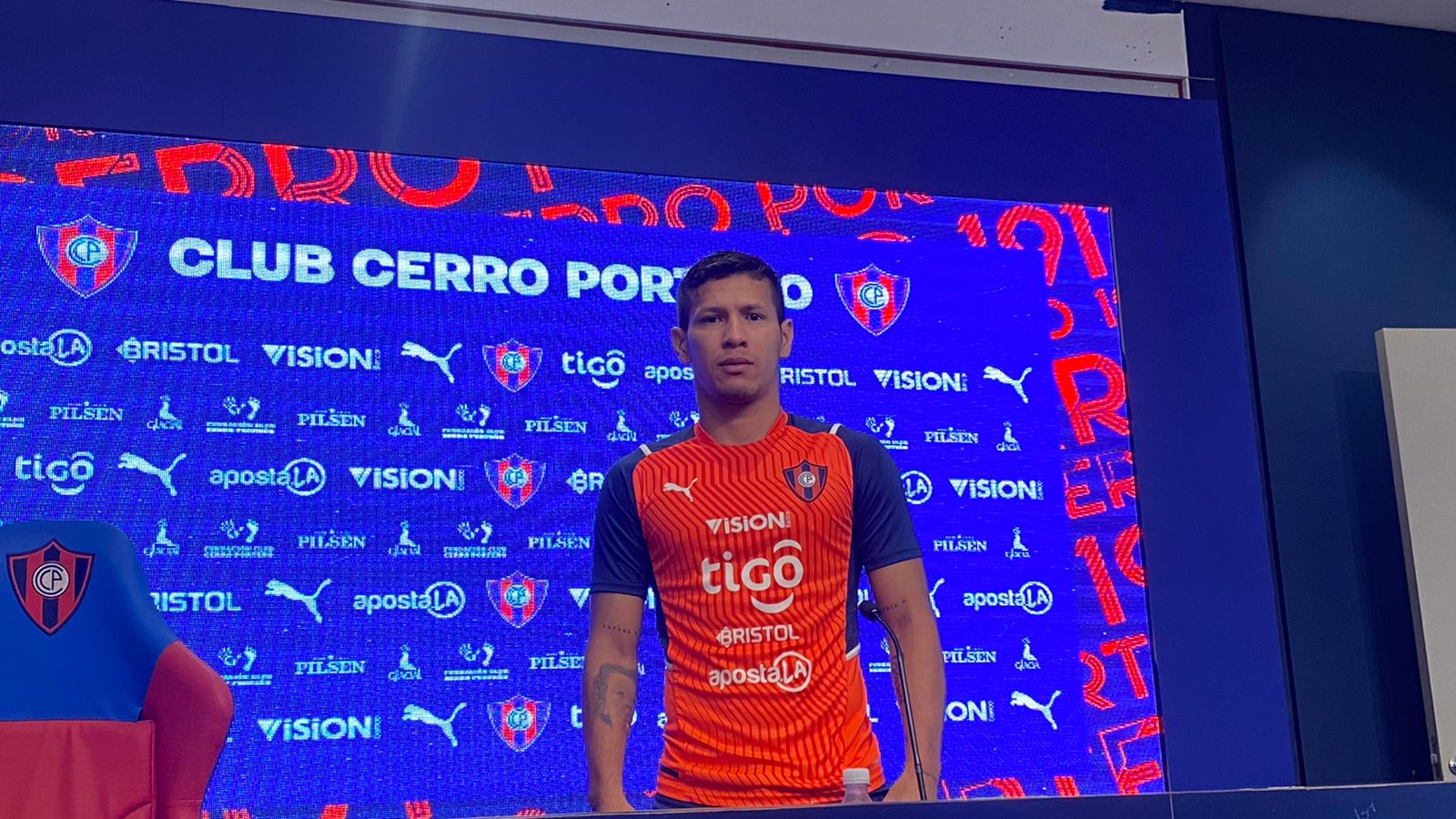 América de Cali confirma que Cerro adquirió el 100% del pase de Carrascal