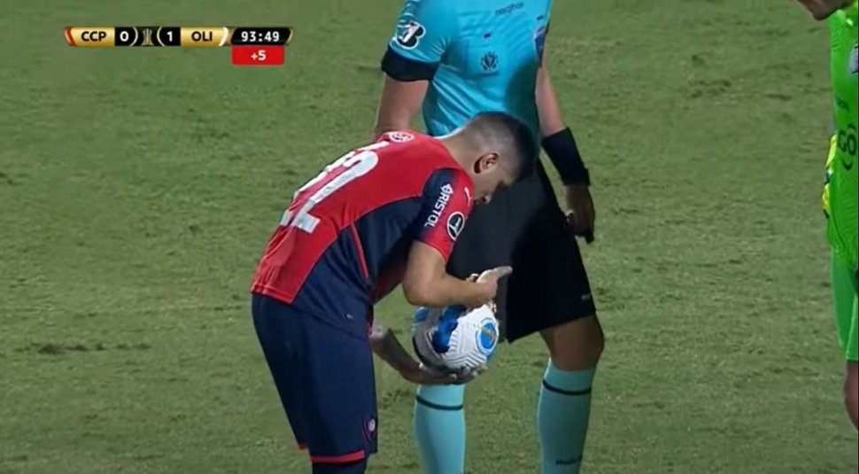 Aquino rompió el silencio tras penal errado en clásico copero. Foto: ESPN.