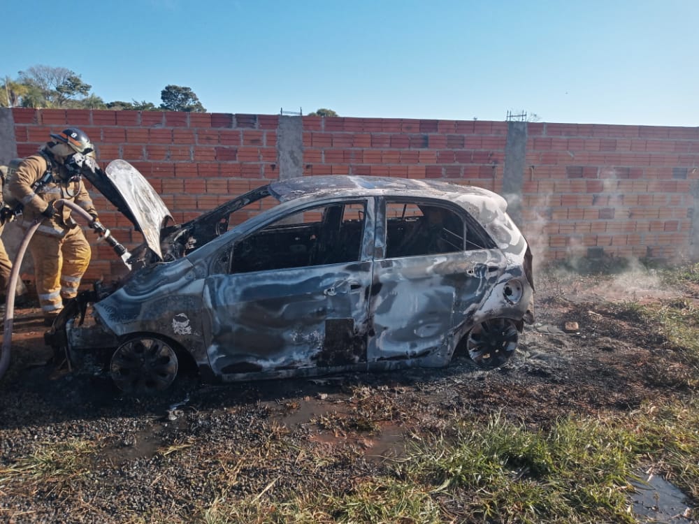 Capiatá: hallan cuerpo en el interior de un vehículo que ardió en llamas