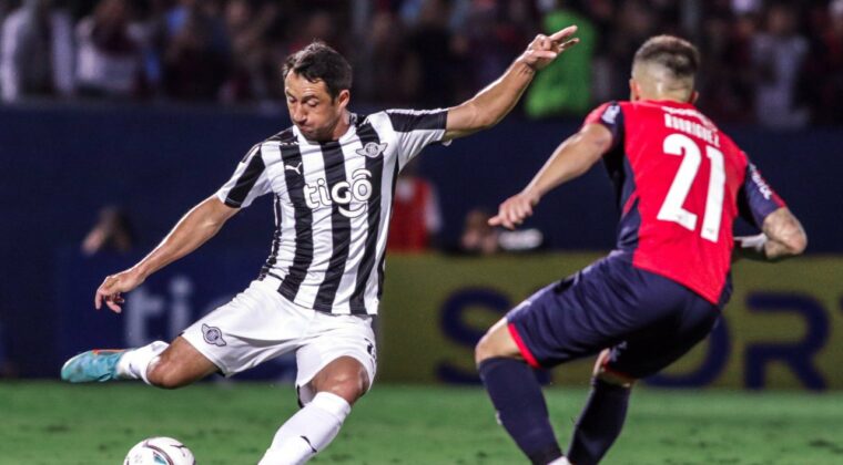 El Guma y Cerro disputarán por los tres puntos que definirán al campeón hoy. Foto: AFP.