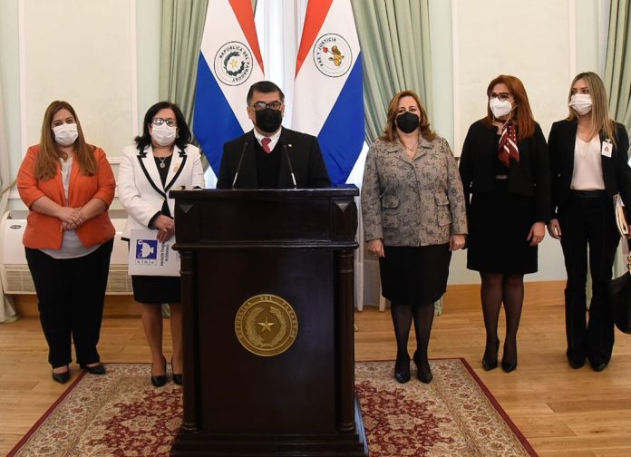 Comienza el concurso de ingreso a la carrera de enfermería del sector público. Foto: Presidencia.