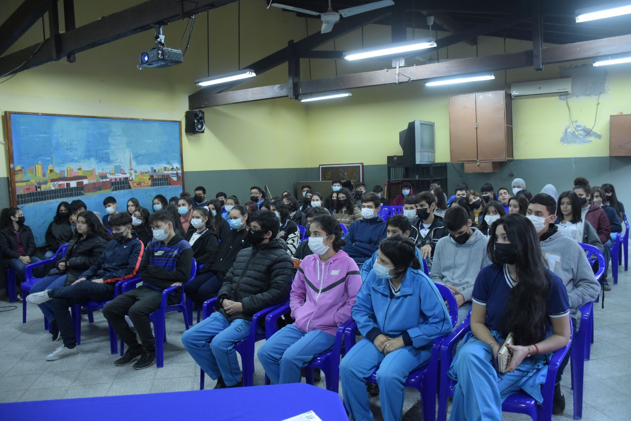Vacaciones de invierno: no dejar tareas para la casa, es la recomendación del MEC. Foto: @MECpy