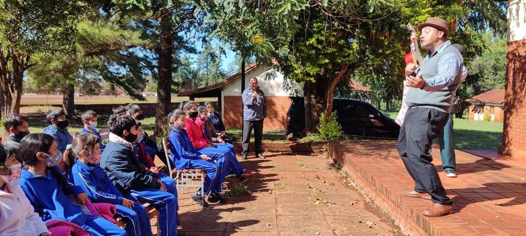 Las obras teatrales están dirigidas a usuarios titulares del servicio de agua y a sus familias.