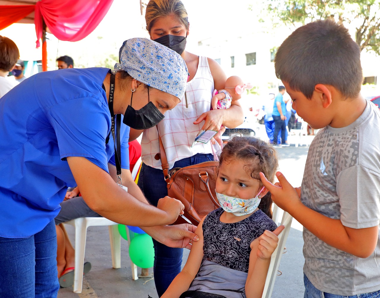 Salud pide a padres vacunar a sus hijos contra sarampión, rubéola y poliomielitis. Foto: Ministerio de Salud.