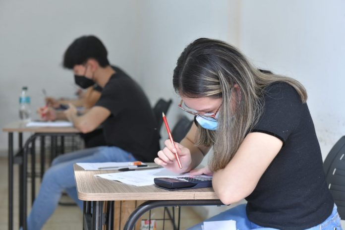 Becarios prefieren doctorados en ingeniería electrónica. Foto: IP.