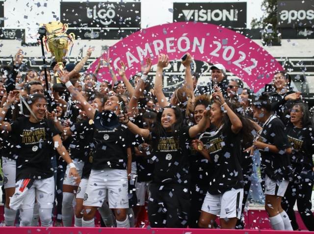 Fútbol Femenino: Olimpia se consagró como campeón absoluto de la temporada 2022