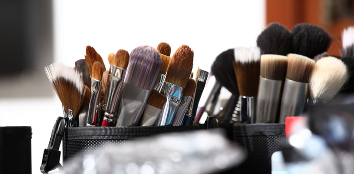 Belleza sin barreras: solicitan colaboración de la ciudadanía para iniciar curso de maquillaje en el Buen Pastor