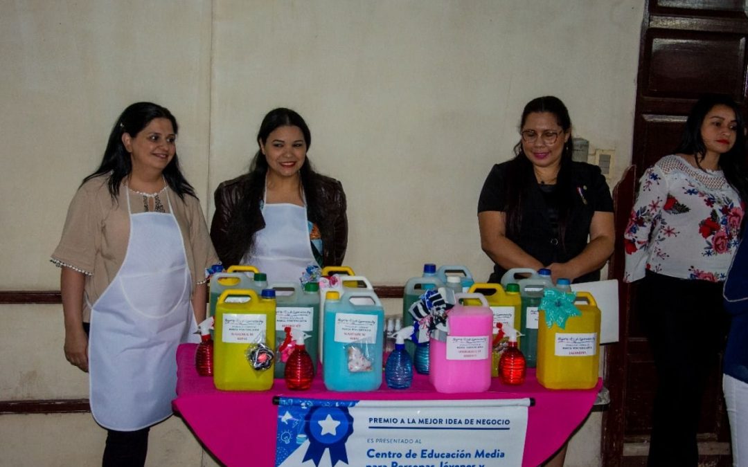 Mujeres de Esperanza: Crean emprendimiento de venta de productos de limpieza en el Buen Pastor