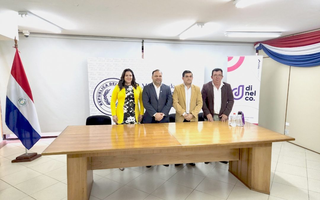 Tekoporã recibió donación de 35 mil tarjetas de débito para beneficiarios