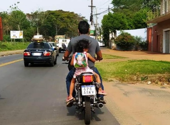 Niños accidentados en moto: padres deben ser procesados, señalan