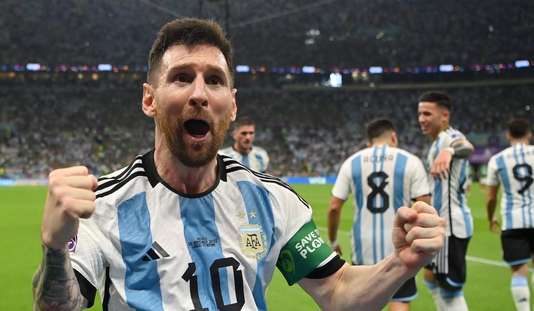 ¡Triunfazo de Argentina ante México para seguir con vida en el Mundial!
