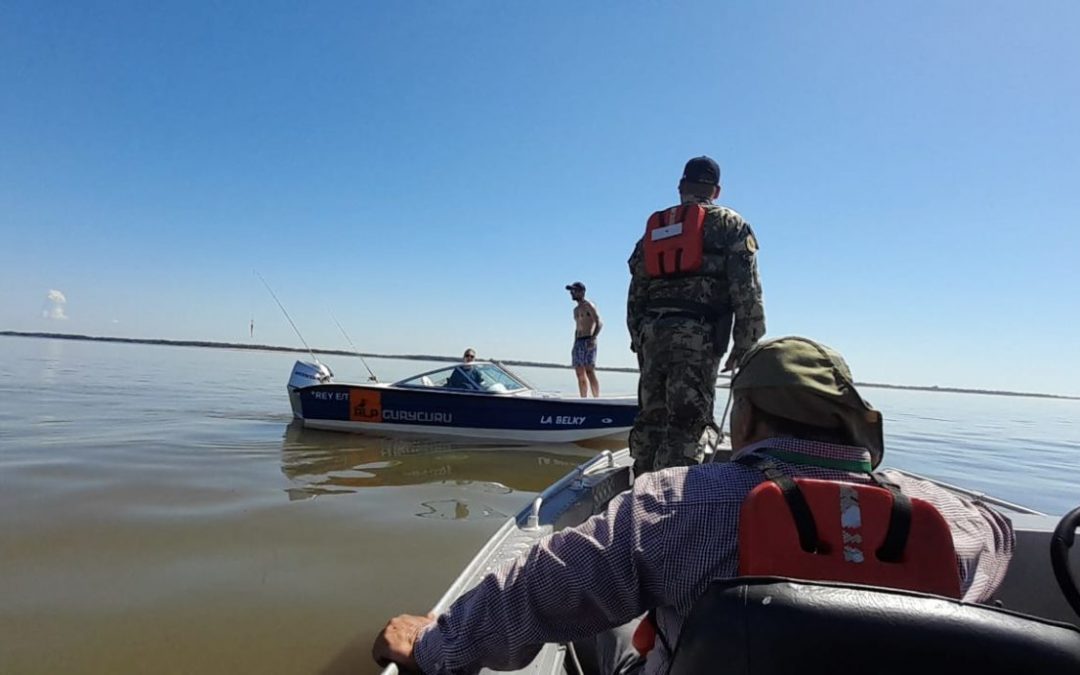 Veda pesquera: detienen a argentinos que pescaban hacia el lado paraguayo