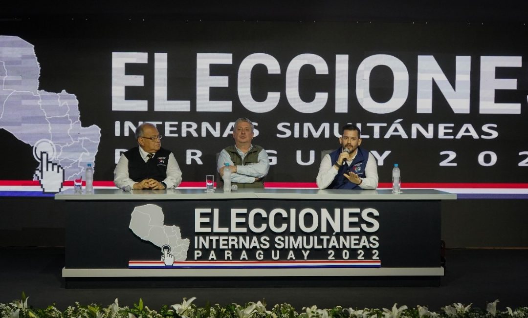 Miembros del TSJE afirman que jornada electoral se desarrolla con tranquilidad