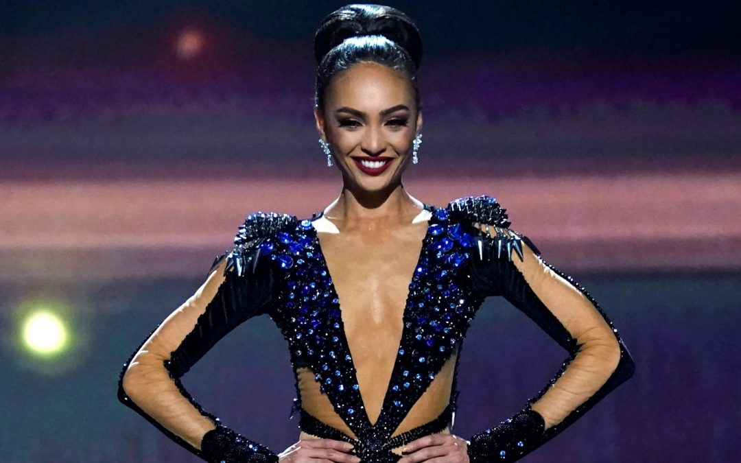 R’Bonney Gabriel de EE.UU. se coronó como Miss Universo 2022